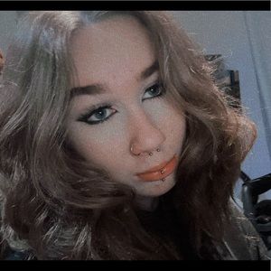 Meet your Posher, Cadelyn